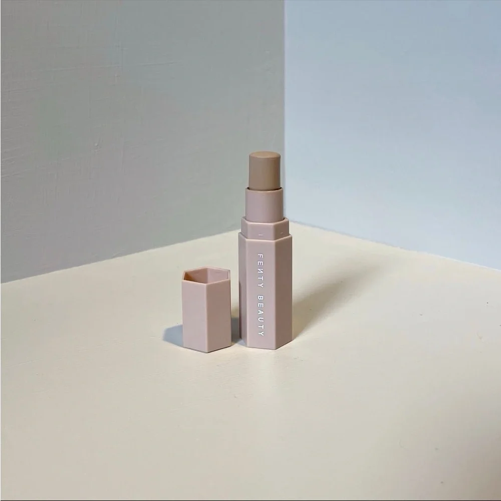 Fenty Beauty Match Stix Contour Skinstick • Soft Amber